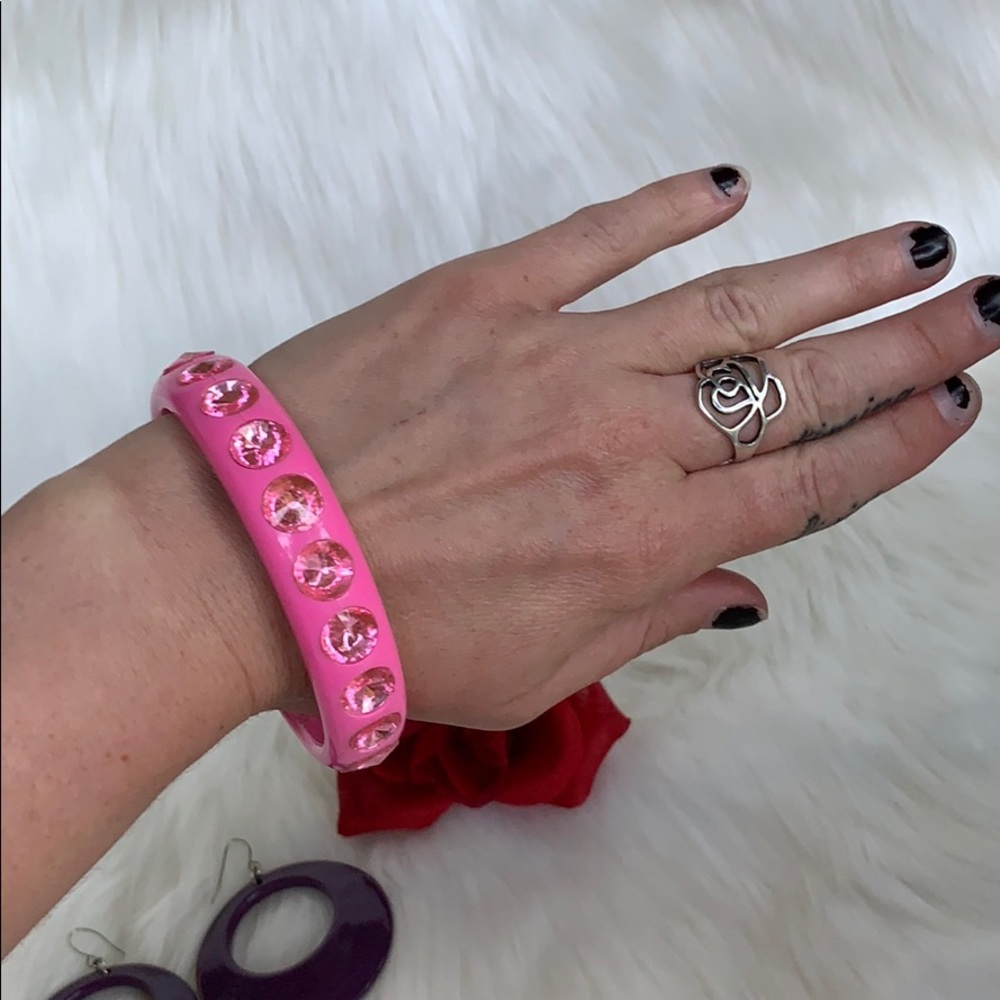 ❗️DONATED❗️ FUNKY JEWELRY LOT- 90’S CHOKER, RING, EARRINGS - Picture 10 of 10